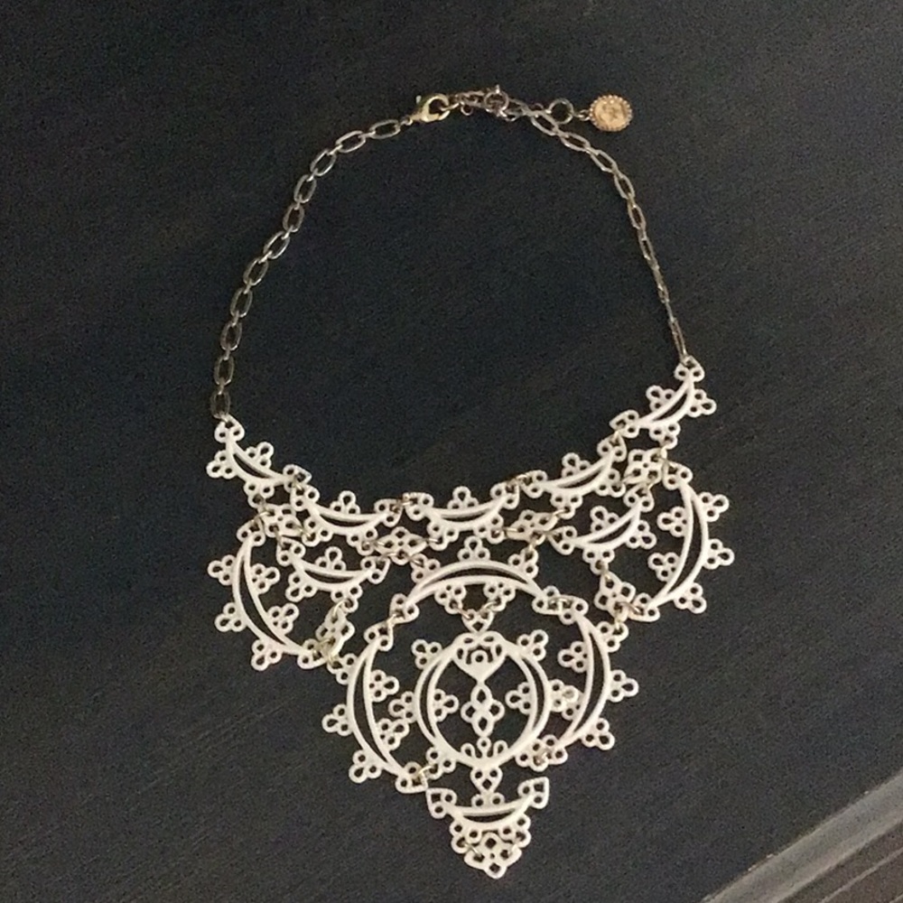 Jessica Simpson statement necklace